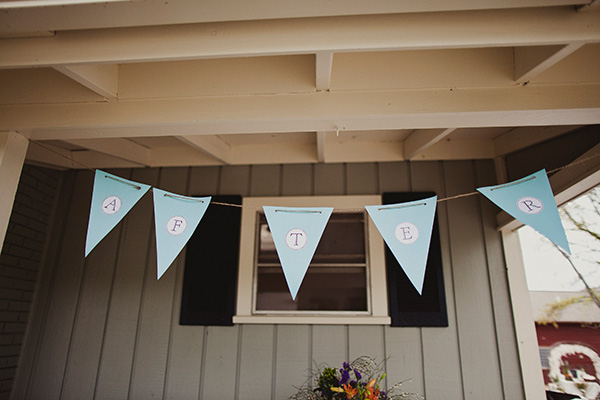 blue-and-coral-backyard-wedding