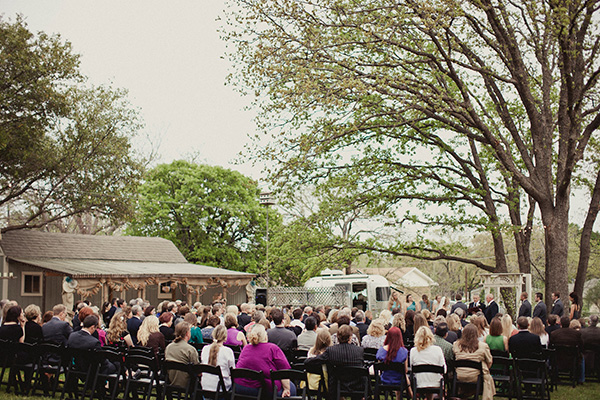 blue-and-coral-backyard-wedding