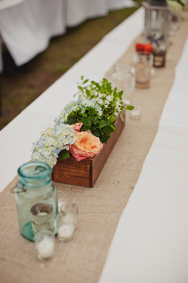 blue-and-coral-backyard-wedding