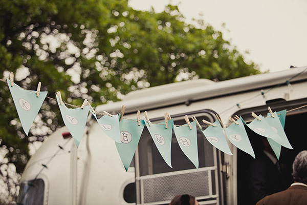blue-and-coral-backyard-wedding