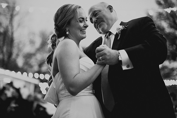 blue-and-coral-backyard-wedding