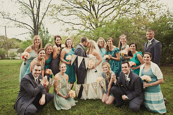 blue-and-coral-backyard-wedding
