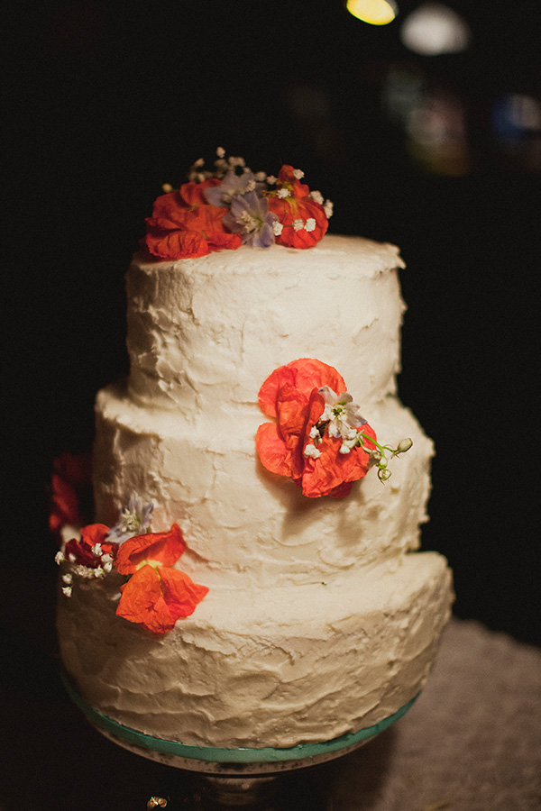blue-and-coral-backyard-wedding