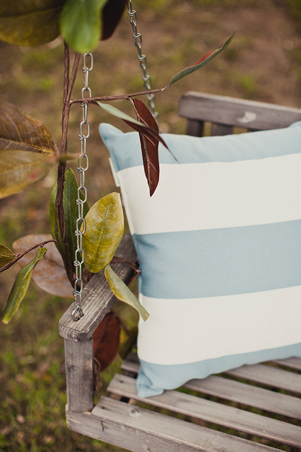 blue-and-coral-backyard-wedding