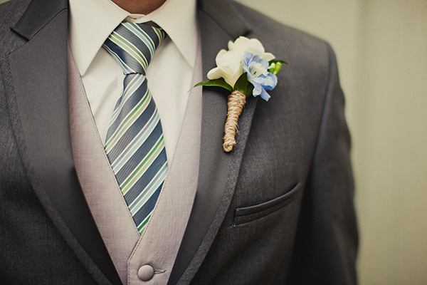 blue-and-coral-backyard-wedding