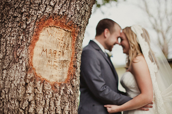blue-and-coral-backyard-wedding