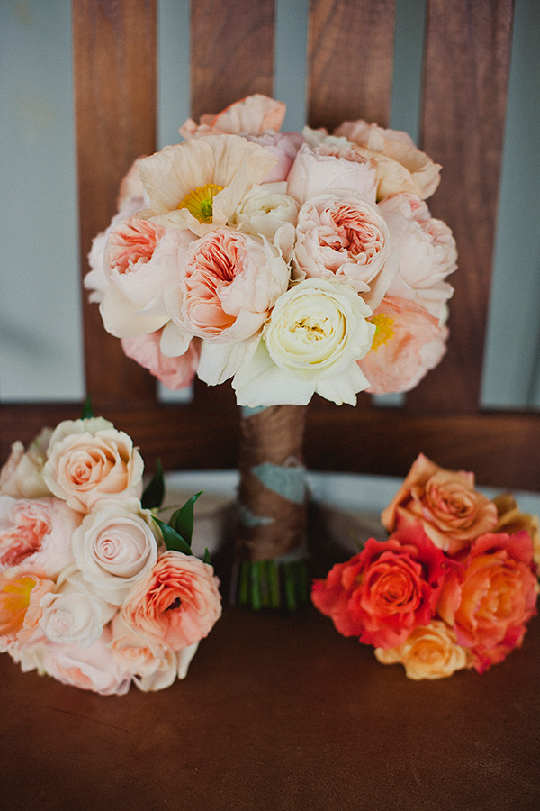 blue-and-coral-backyard-wedding
