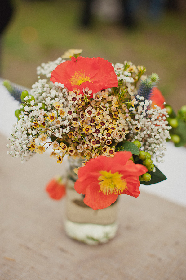 blue-and-coral-backyard-wedding
