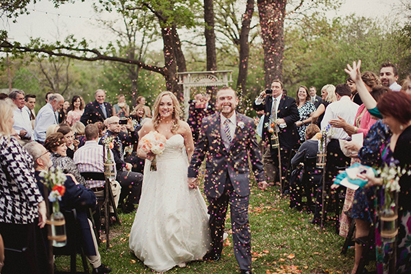 blue-and-coral-backyard-wedding