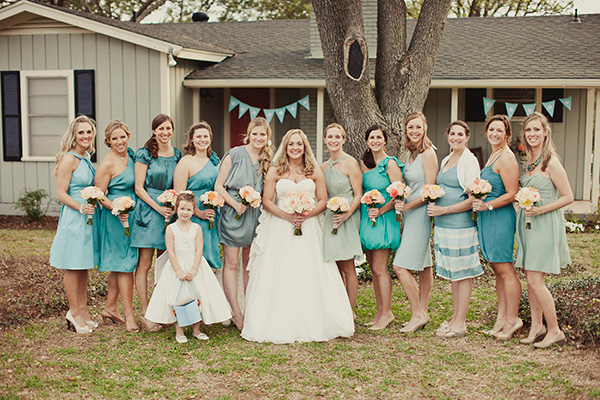 blue-and-coral-backyard-wedding