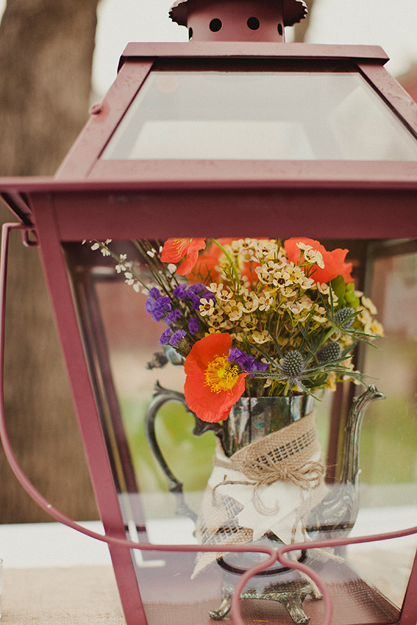blue-and-coral-backyard-wedding