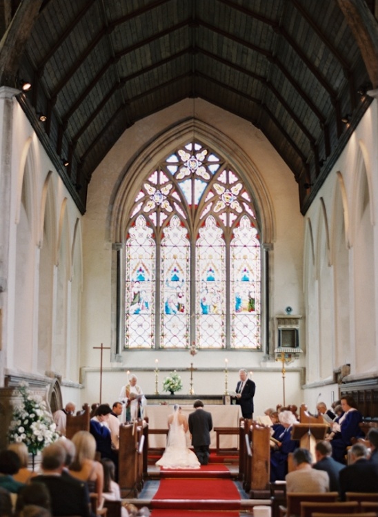 english chapel wedding ceremony