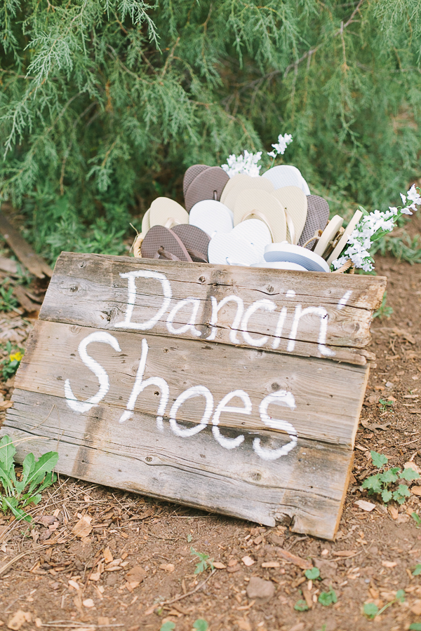 casual-elegance-wedding-for-under-7k