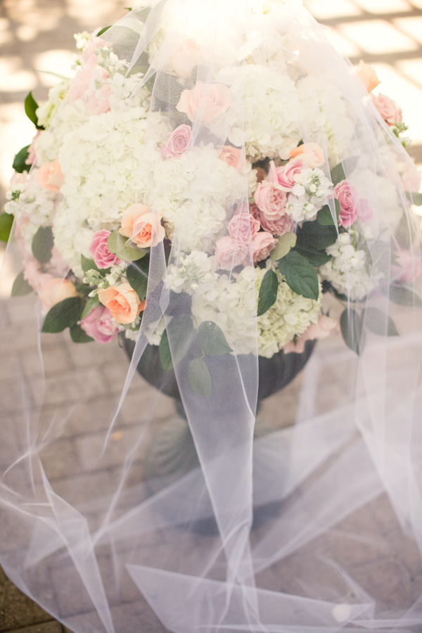 classically-elegant-pink-and-black