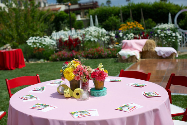 colorful-country-fair-wedding
