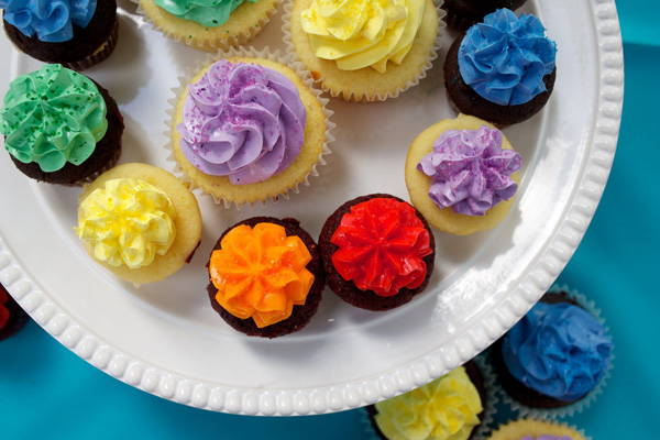 colorful-country-fair-wedding