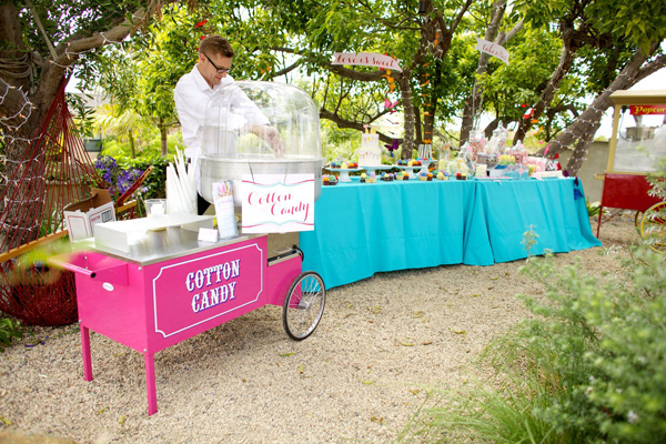 colorful-country-fair-wedding
