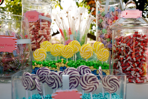 colorful-country-fair-wedding