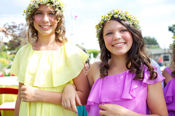 colorful-country-fair-wedding