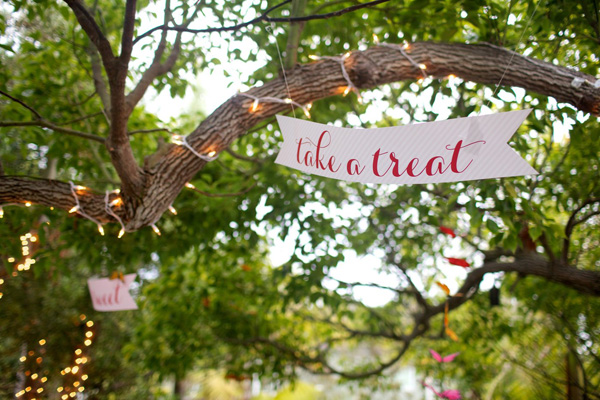 colorful-country-fair-wedding