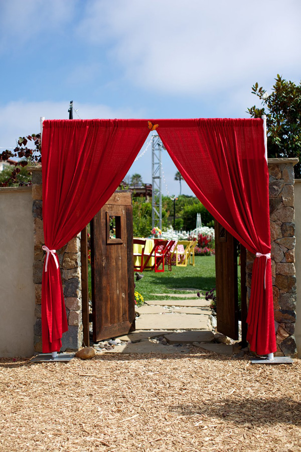 colorful-country-fair-wedding