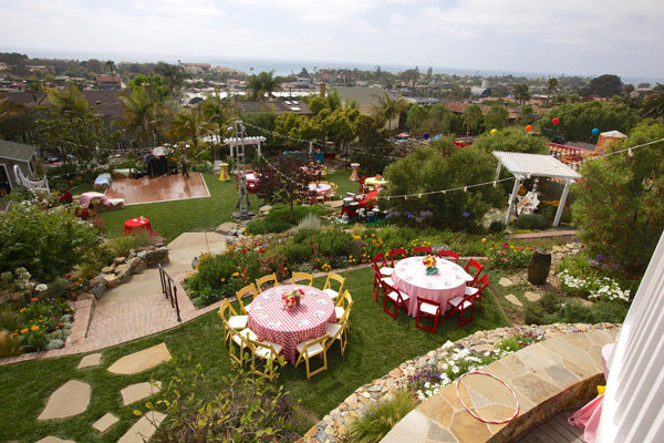 colorful-country-fair-wedding