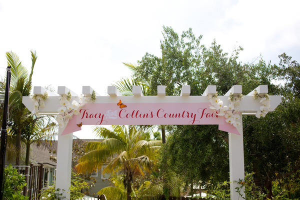 colorful-country-fair-wedding