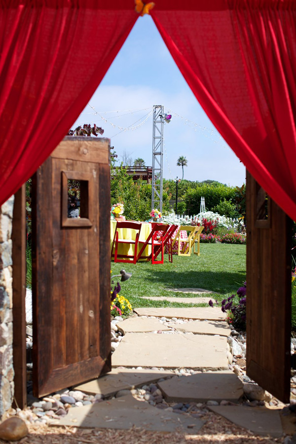colorful-country-fair-wedding