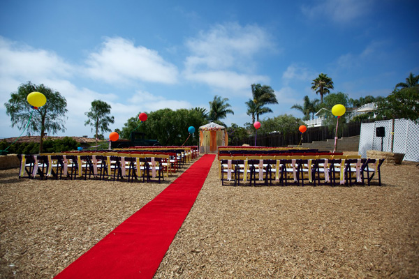 colorful-country-fair-wedding