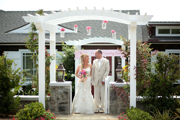 colorful-country-fair-wedding