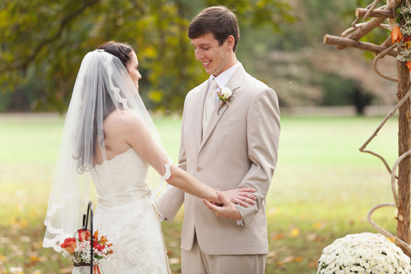 red-and-orange-fall-wedding