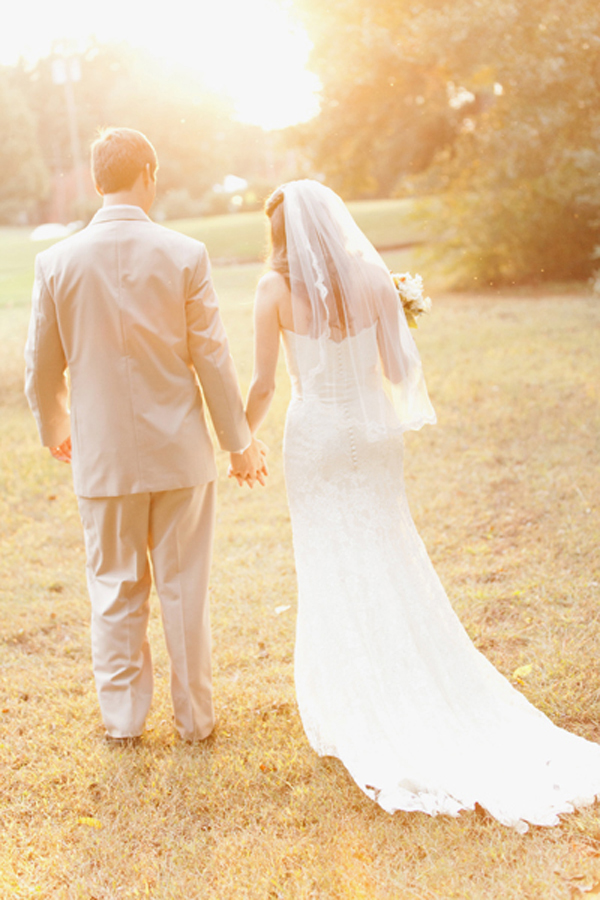 red-and-orange-fall-wedding