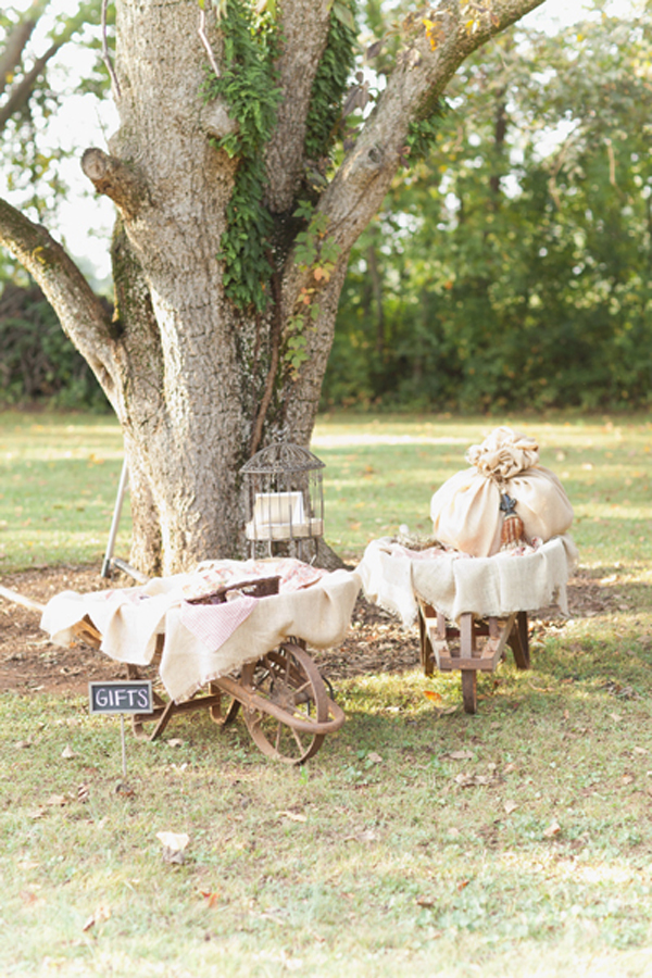 red-and-orange-fall-wedding