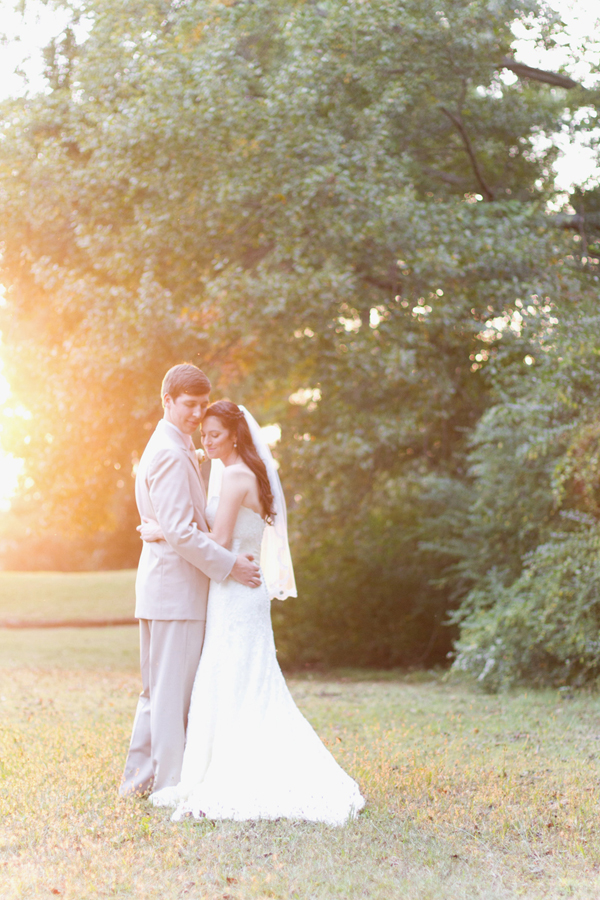 red-and-orange-fall-wedding