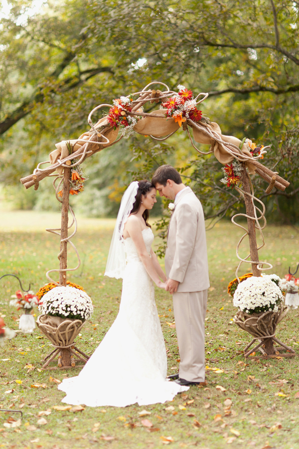 red-and-orange-fall-wedding
