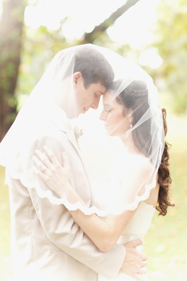 red-and-orange-fall-wedding
