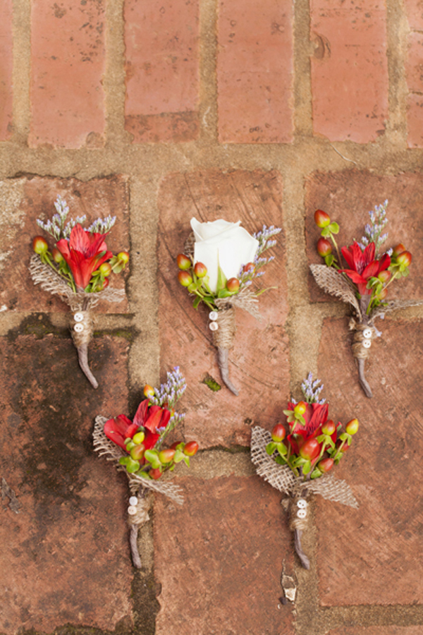 red-and-orange-fall-wedding