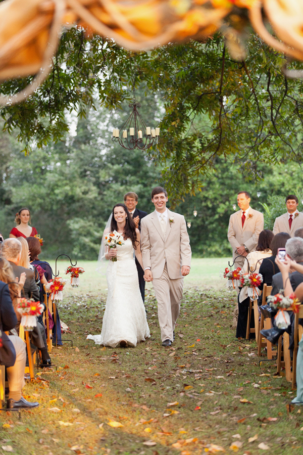 red-and-orange-fall-wedding