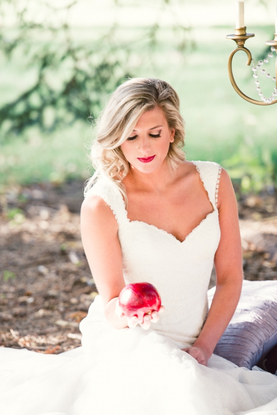 romance-in-the-woods-wedding-inspiration
