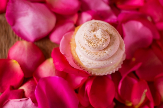 ruffles-and-roses-wedding-inspiration