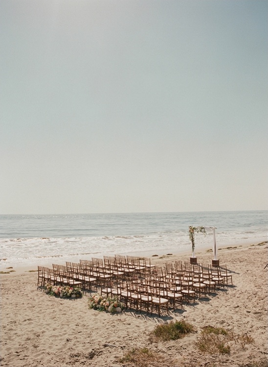 set up a beach wedding