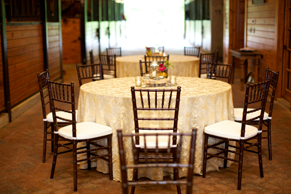 sophisticated-stable-wedding-in-alabama
