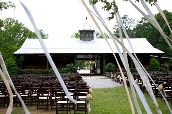 sophisticated-stable-wedding-in-alabama