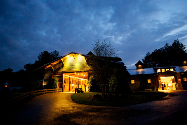sophisticated-stable-wedding-in-alabama