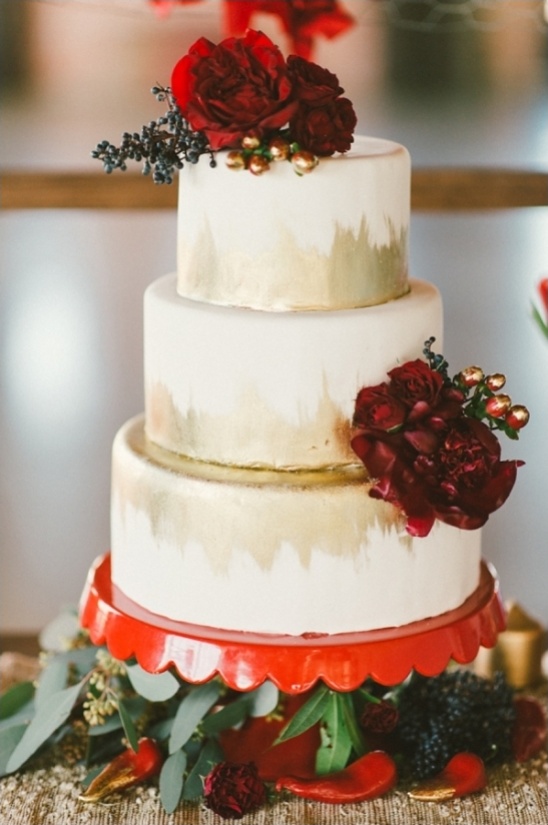 gold and red wedding cake