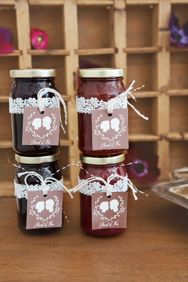 bright-bold-berry-wedding
