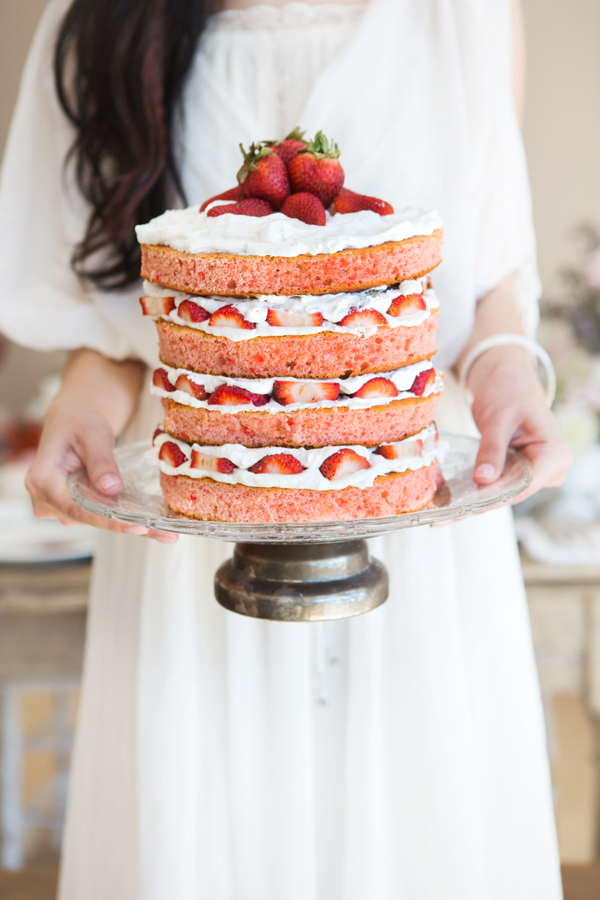 bright-bold-berry-wedding