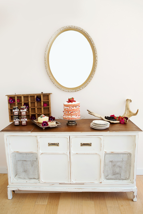 bright-bold-berry-wedding
