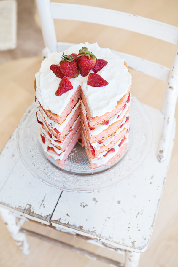 bright-bold-berry-wedding