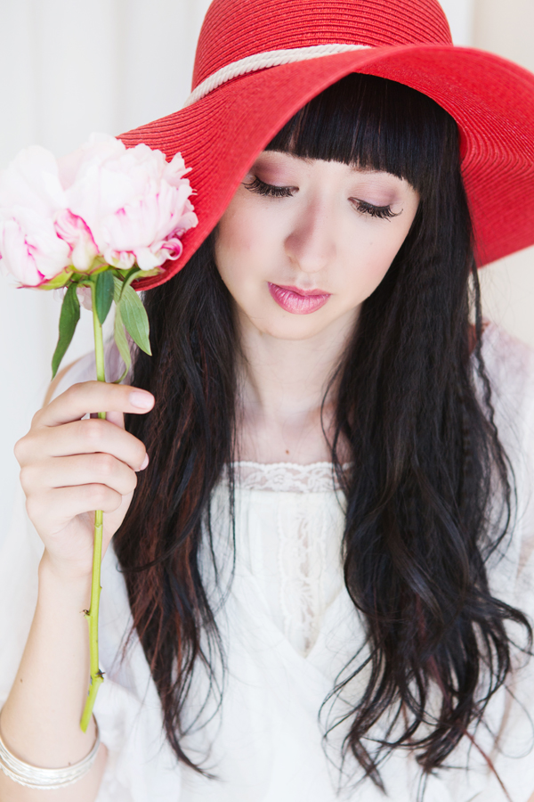 bright-bold-berry-wedding